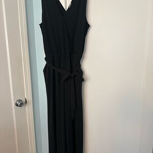Elegant Black Sleeveless Dress